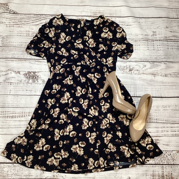 Tommy Hilfiger Dresses & Skirts - 33. Tommy Hilfiger Black & Beige Floral Dress NOWT Size 14